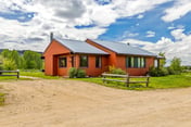 Homesteader - Peaceful cabin with beautiful views