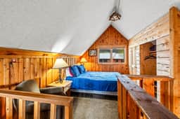 Hiker - Rare gem in an outdoorsman's paradise - Image 5