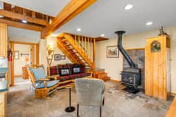Hiker - Rare gem in an outdoorsman's paradise - Image 2