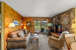 Hideaway - Cozy cabin in the great outdoors - Image 2