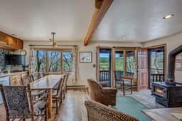 Smokey - Gorgeous cabin right on the Elk River - Image 5