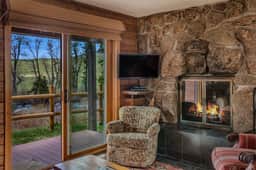 Fireside - Quaint cabin near hiking and fishing - Image 2