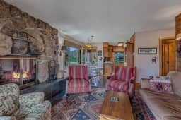 Fireside - Quaint cabin near hiking and fishing - Image 3