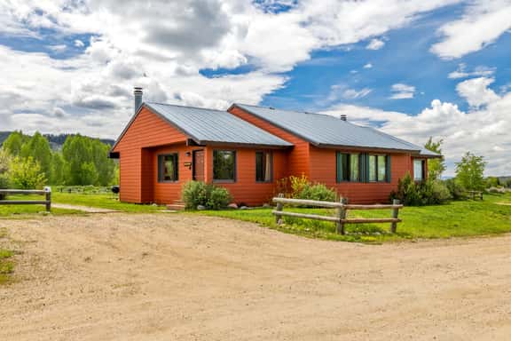 Homesteader - Peaceful cabin with beautiful views - Image 1
