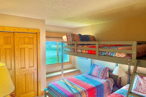 Fireside - Quaint cabin near hiking and fishing - Image 1