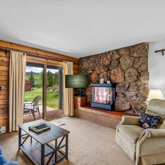 Independence - Cozy cabin, pet friendly, hot tub - Image 1