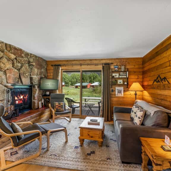 Indian- Full kitchen, pet friendly, stunning views - Image 1