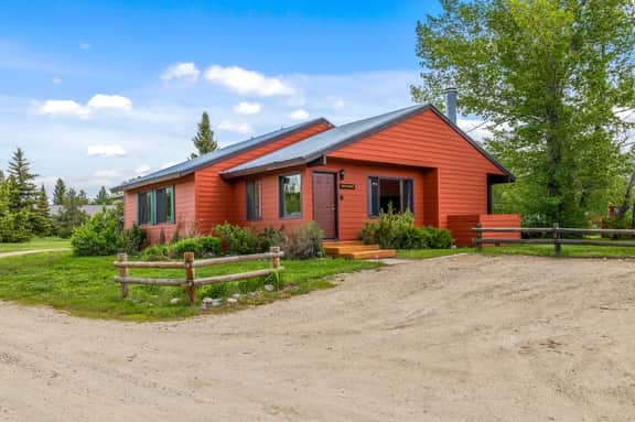 Jack Rabbit - Experience the beautiful Elk River - Image 2