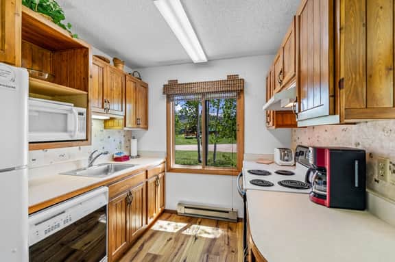 Chipmunk - Cozy pet friendly cabin - Image 3