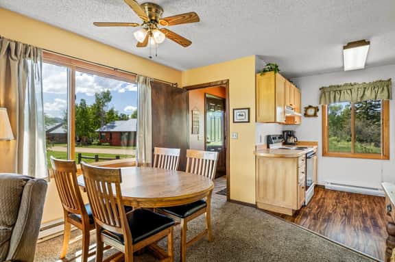 Hideaway - Cozy cabin in the great outdoors - Image 5