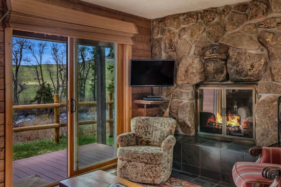 Fireside - Quaint cabin near hiking and fishing - Image 2